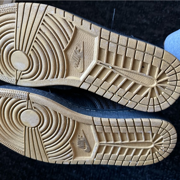 Men’s Jordan 1 Flight 4 Premium 'Black Gold' - Picture 3 of 3